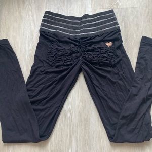 Cute Booty Lounge Scrunch Butt Leggings